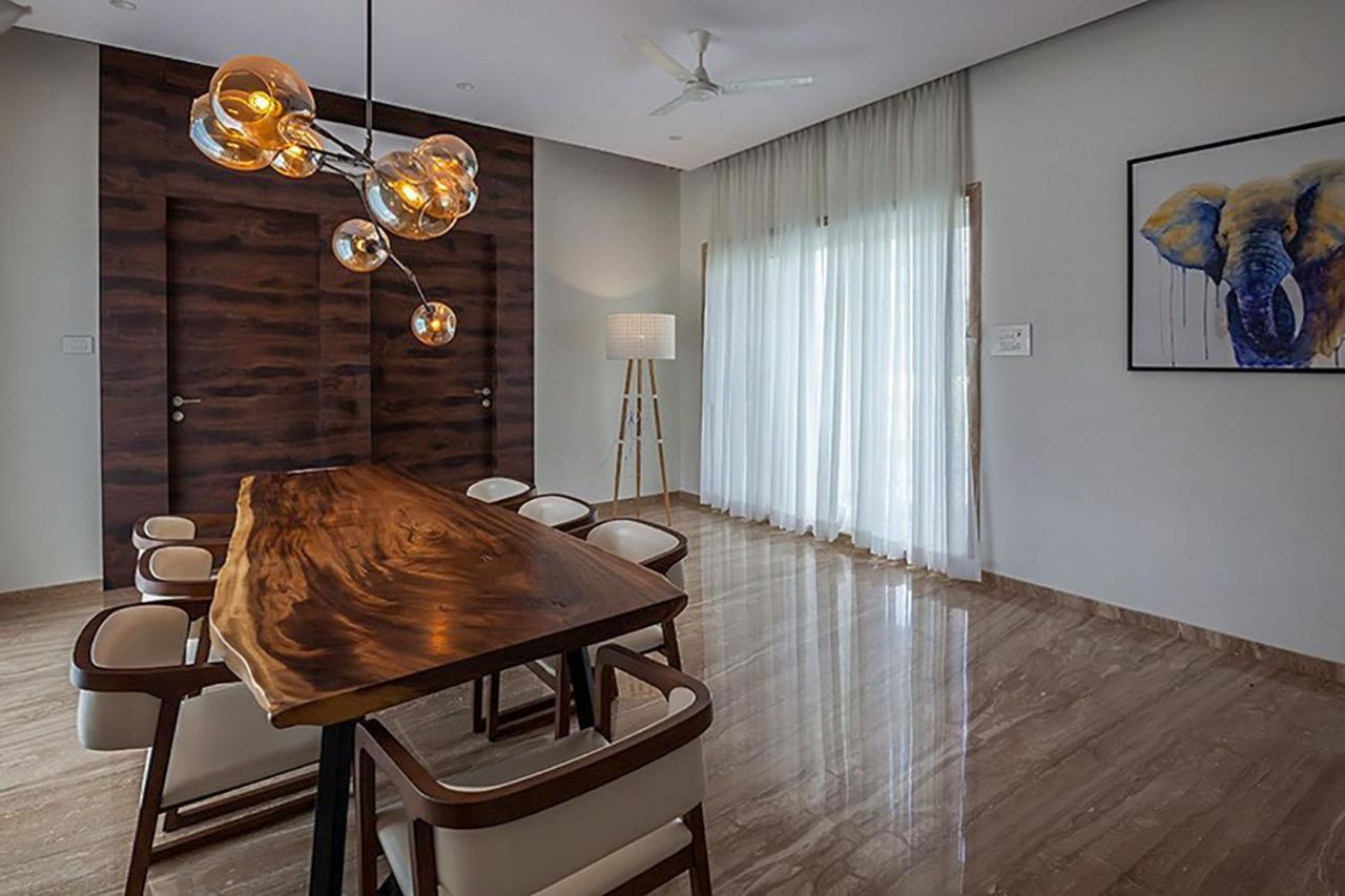 Villa Azul By Stayvista, Offering A Snooker Table, Terrace, Swimming Pool & A Spacious Lawn With A Charming Gazebo For A Perfect Getaway Lonavala Eksteriør bilde